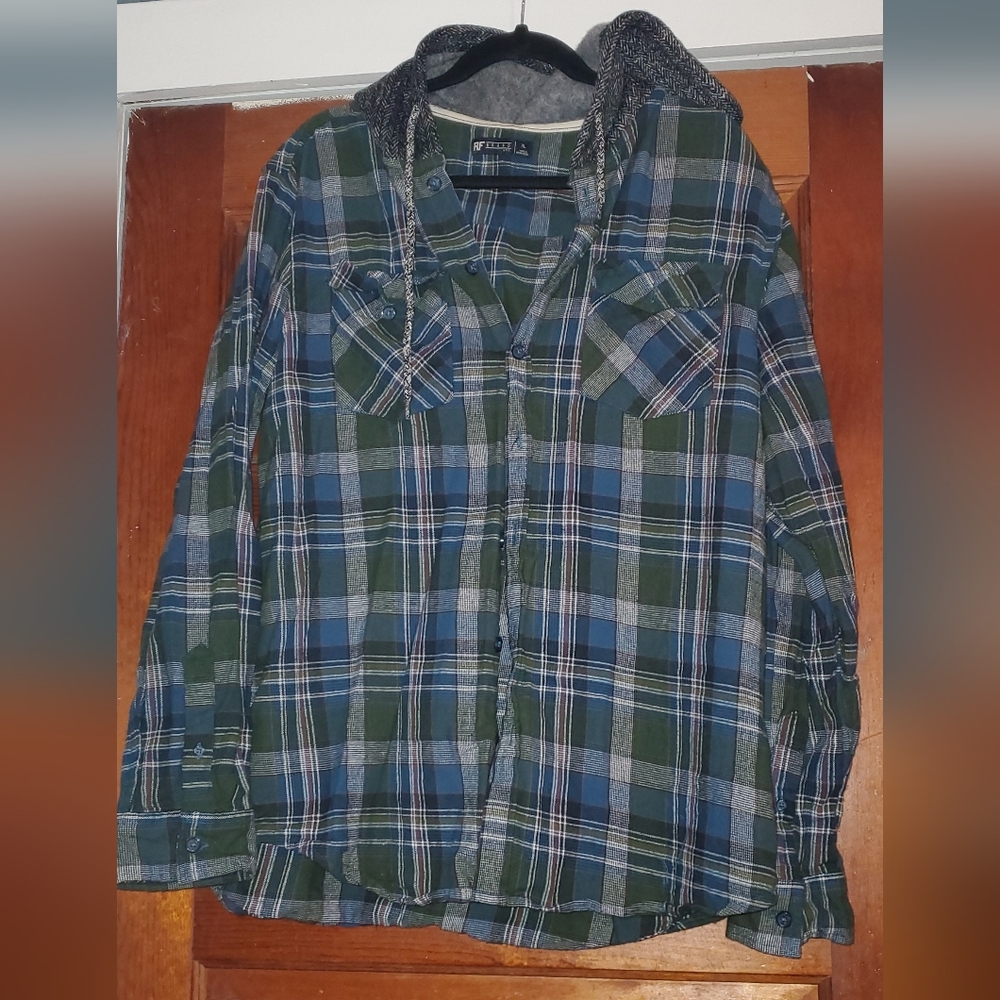 5 For 25$ RF brand mfg button down with hood